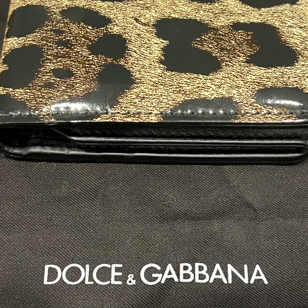 Dolce & Gabbana Leopard Print Wallet with Black and Gold Details - Picture 4 of 11